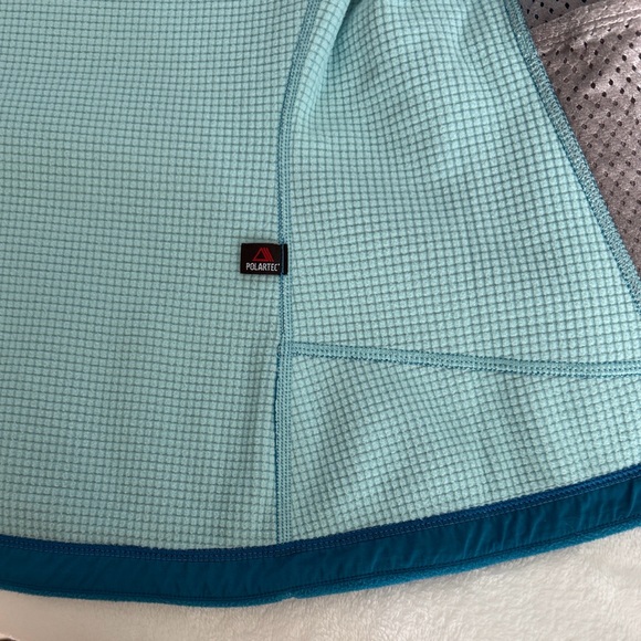 Patagonia Women’s R1 Full-Zip Jacket - Picture 8 of 10
